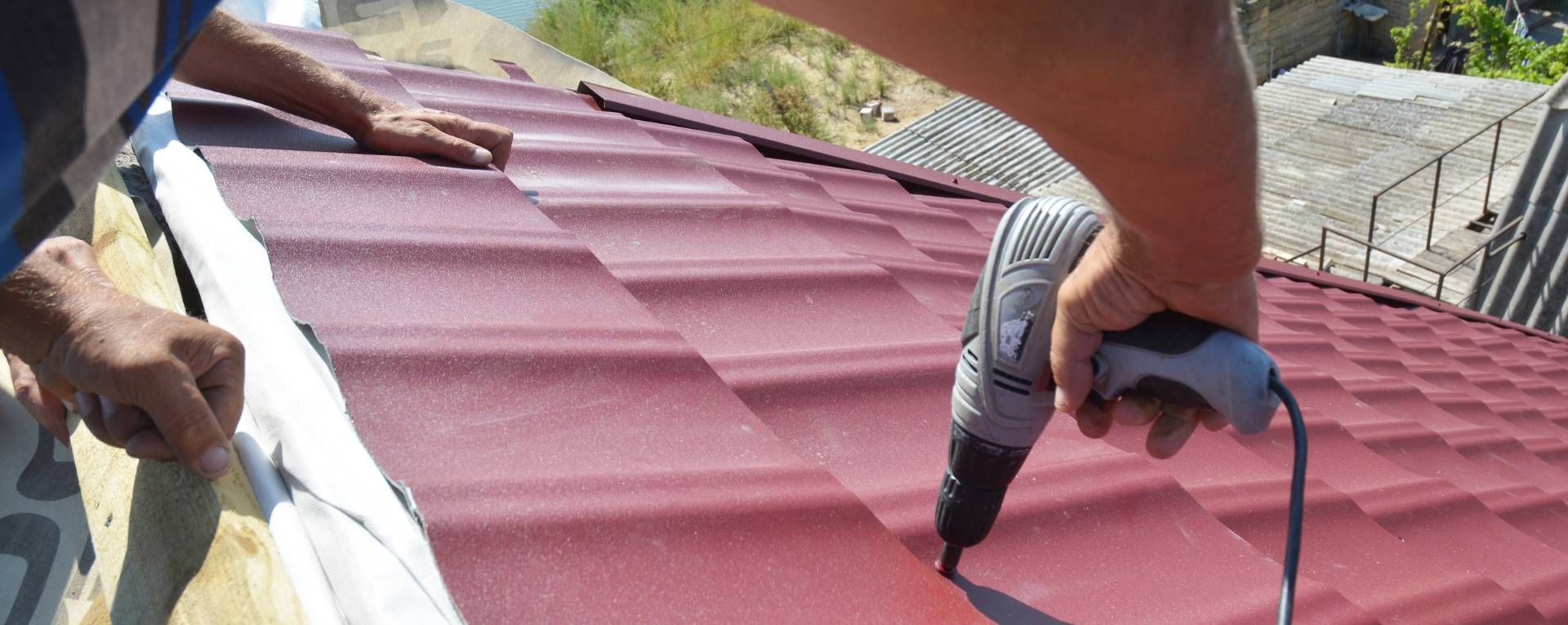 How to Transition From Shingle Roof to Metal Roof